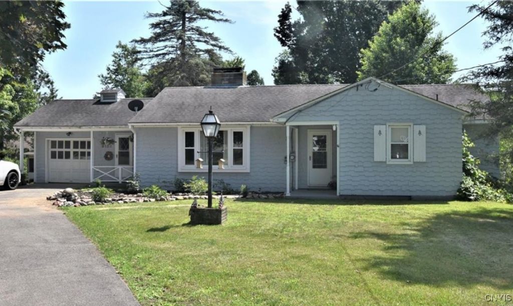 9152 River Road, Marcy, NY 13403 Main Photo