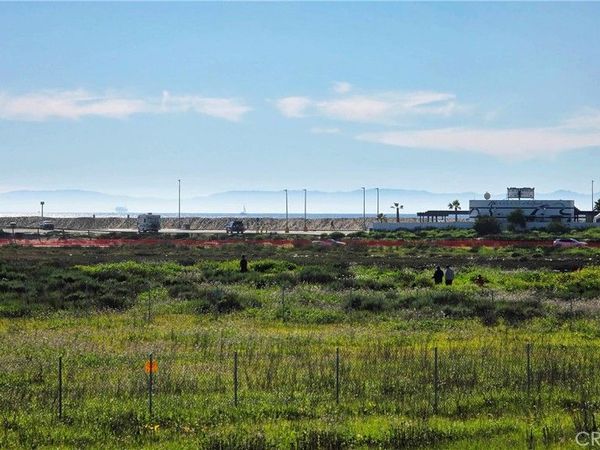 4001 Warner, Huntington Beach, CA 92649