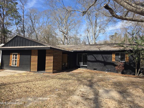 2815 Hillside Drive, Hattiesburg, MS 39401