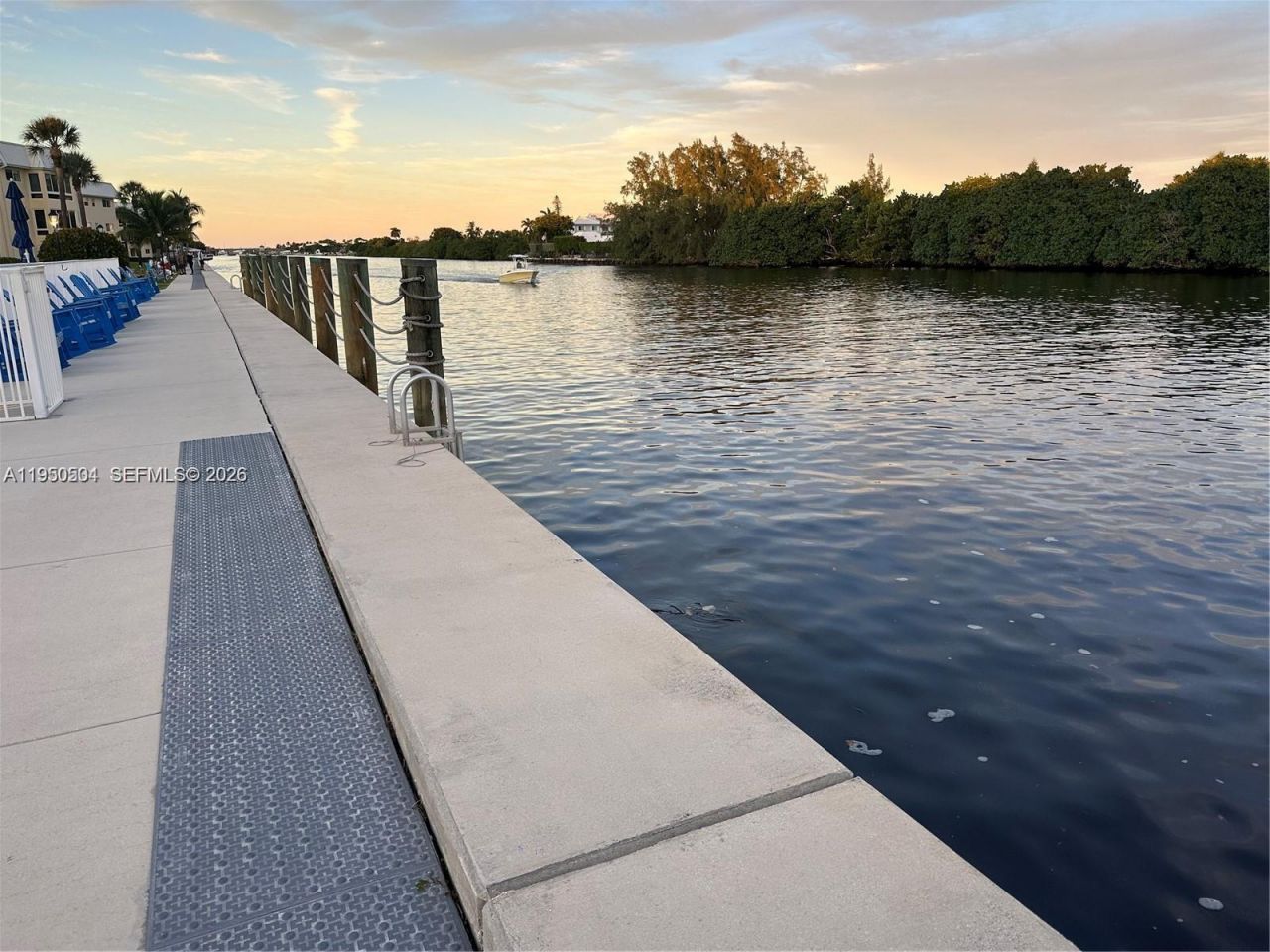 18 Colonial Club Dr, Unit 202, Boynton Beach, FL 33435 Photo