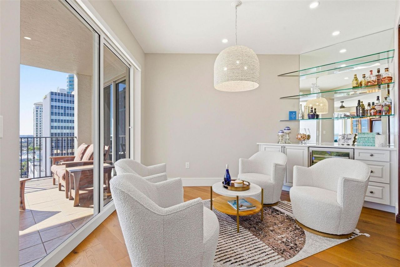 300 Beach Drive Ne, Unit 1004, Saint Petersburg, FL 33701 Photo