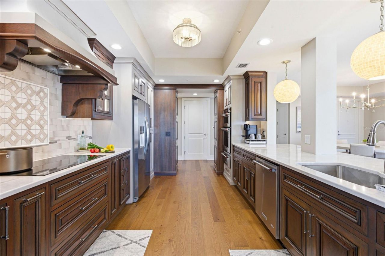 300 Beach Drive Ne, Unit 1004, Saint Petersburg, FL 33701 Photo