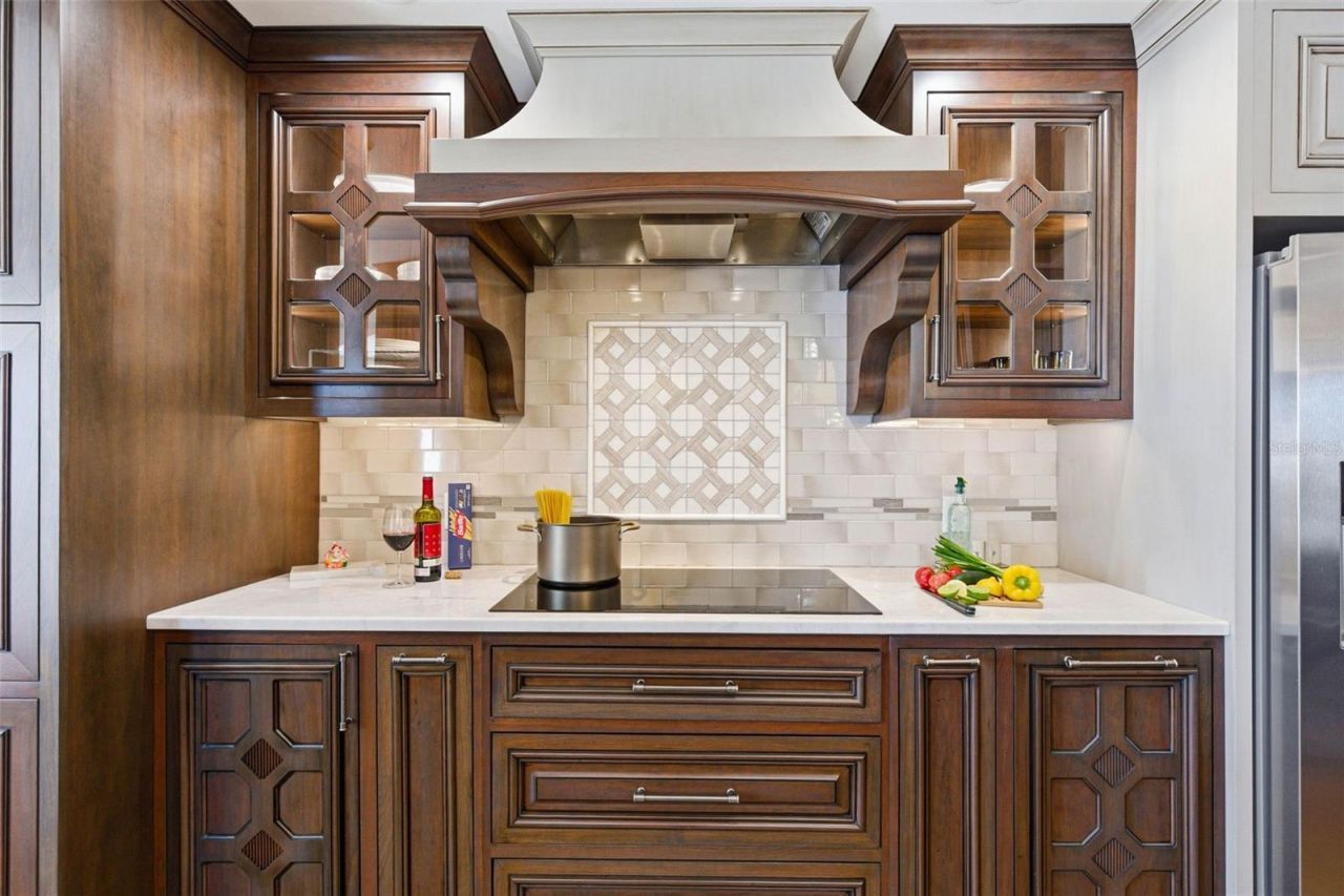 300 Beach Drive Ne, Unit 1004, Saint Petersburg, FL 33701 Photo