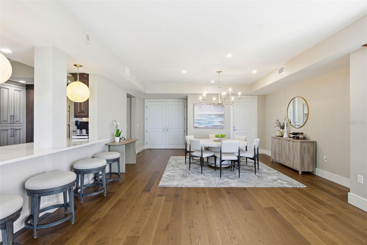 300 Beach Drive Ne, Unit 1004, Saint Petersburg, FL 33701 Photo