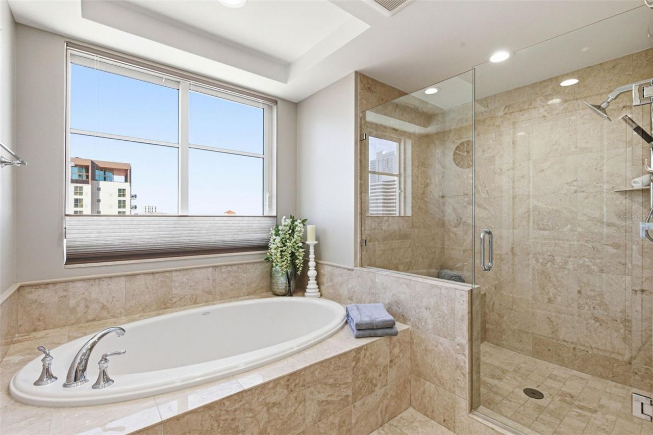 300 Beach Drive Ne, Unit 1004, Saint Petersburg, FL 33701 Photo