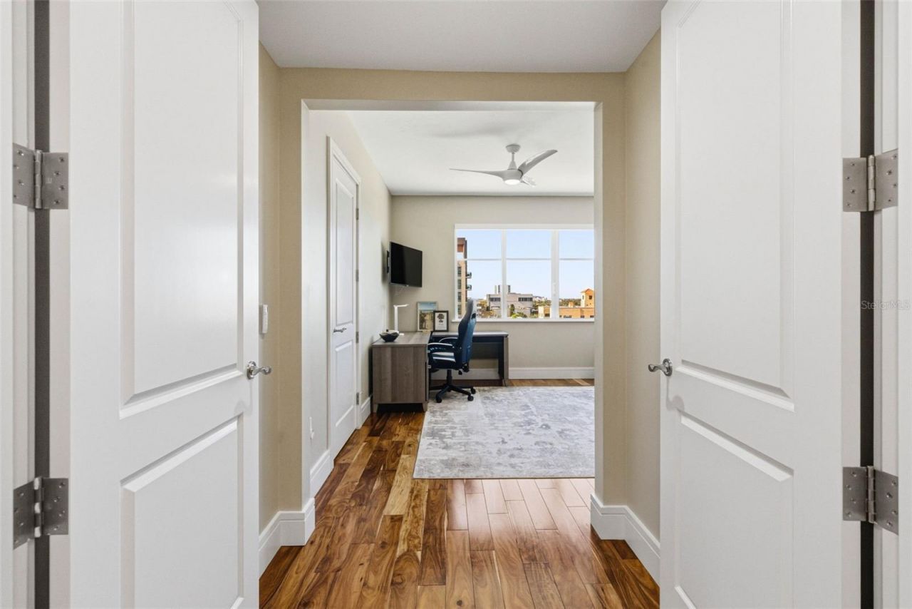 300 Beach Drive Ne, Unit 1004, Saint Petersburg, FL 33701 Photo