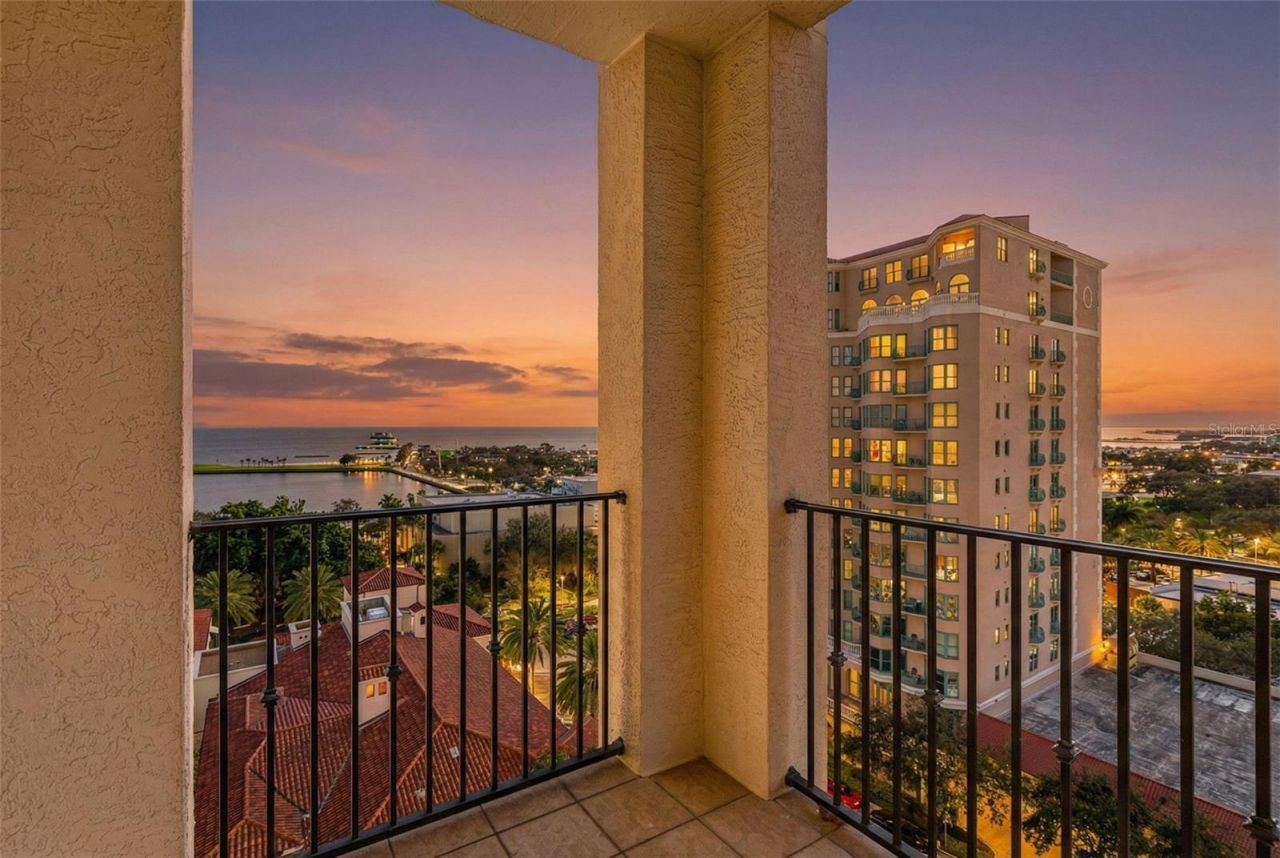 300 Beach Drive Ne, Unit 1004, Saint Petersburg, FL 33701 Photo