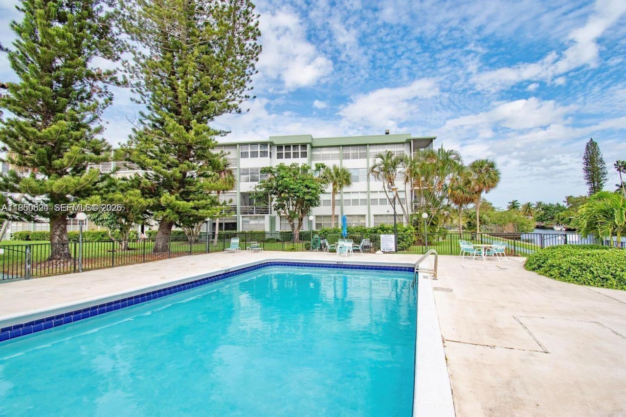 2731 Taft St, Unit 106, Hollywood, FL 33020 Photo