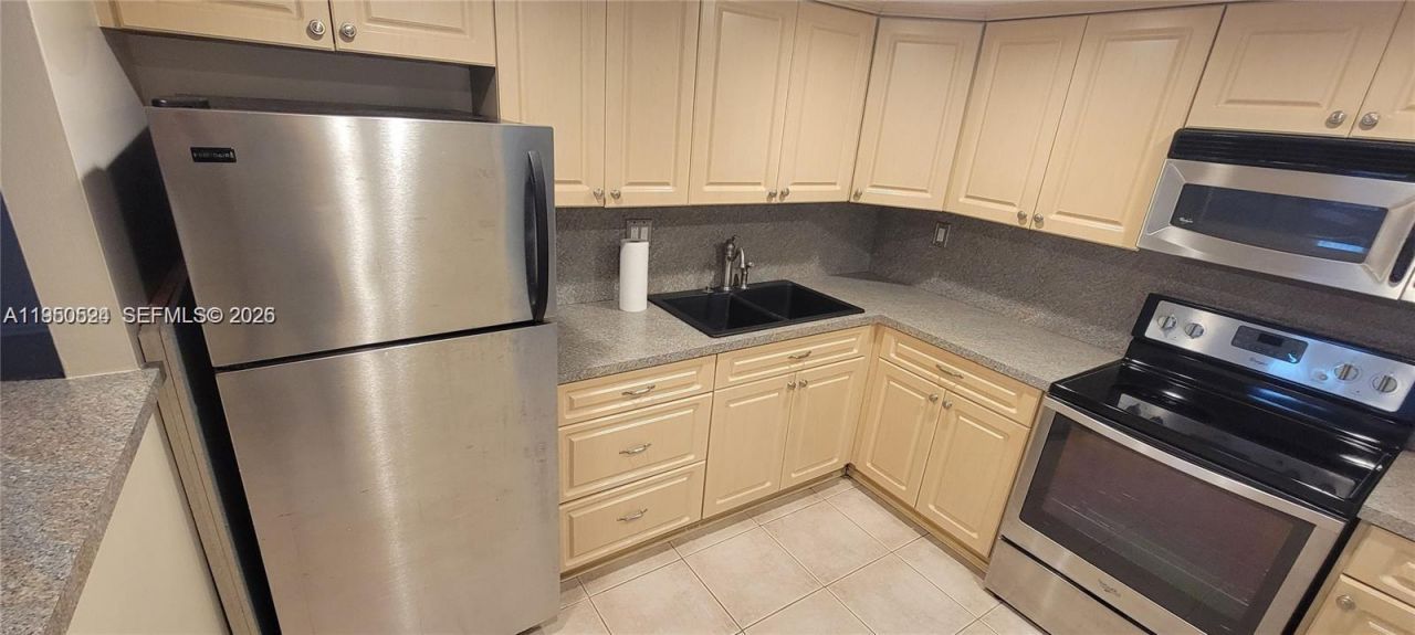 2731 Taft St, Unit 106, Hollywood, FL 33020 Photo