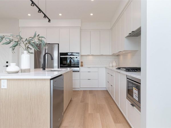 1810 Selenite Pl , Unit 101, Langford, BC V9B 7E2