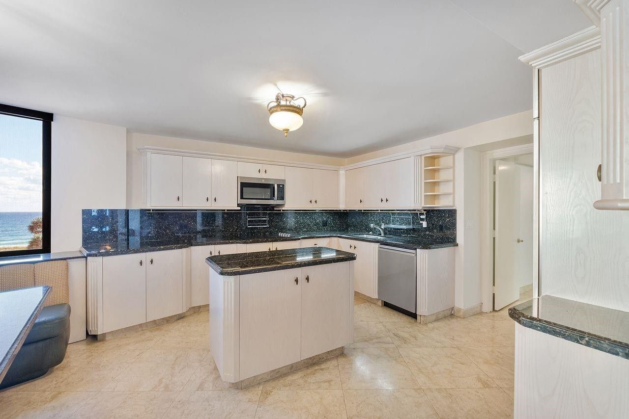 1800 S Ocean Boulevard, Unit 410, Lauderdale by the Sea, FL 33062 Photo