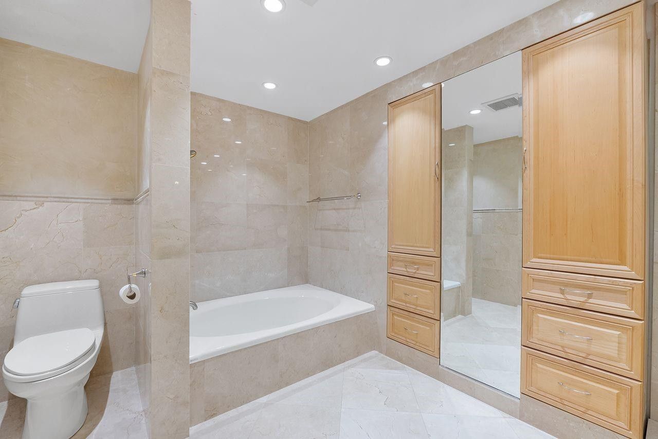 1800 S Ocean Boulevard, Unit 410, Lauderdale by the Sea, FL 33062 Photo