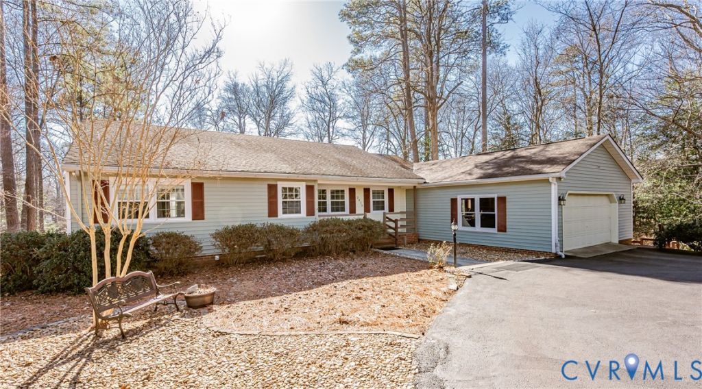 3419 S Hairpin Drive, Quinton, VA 23141 Main Photo