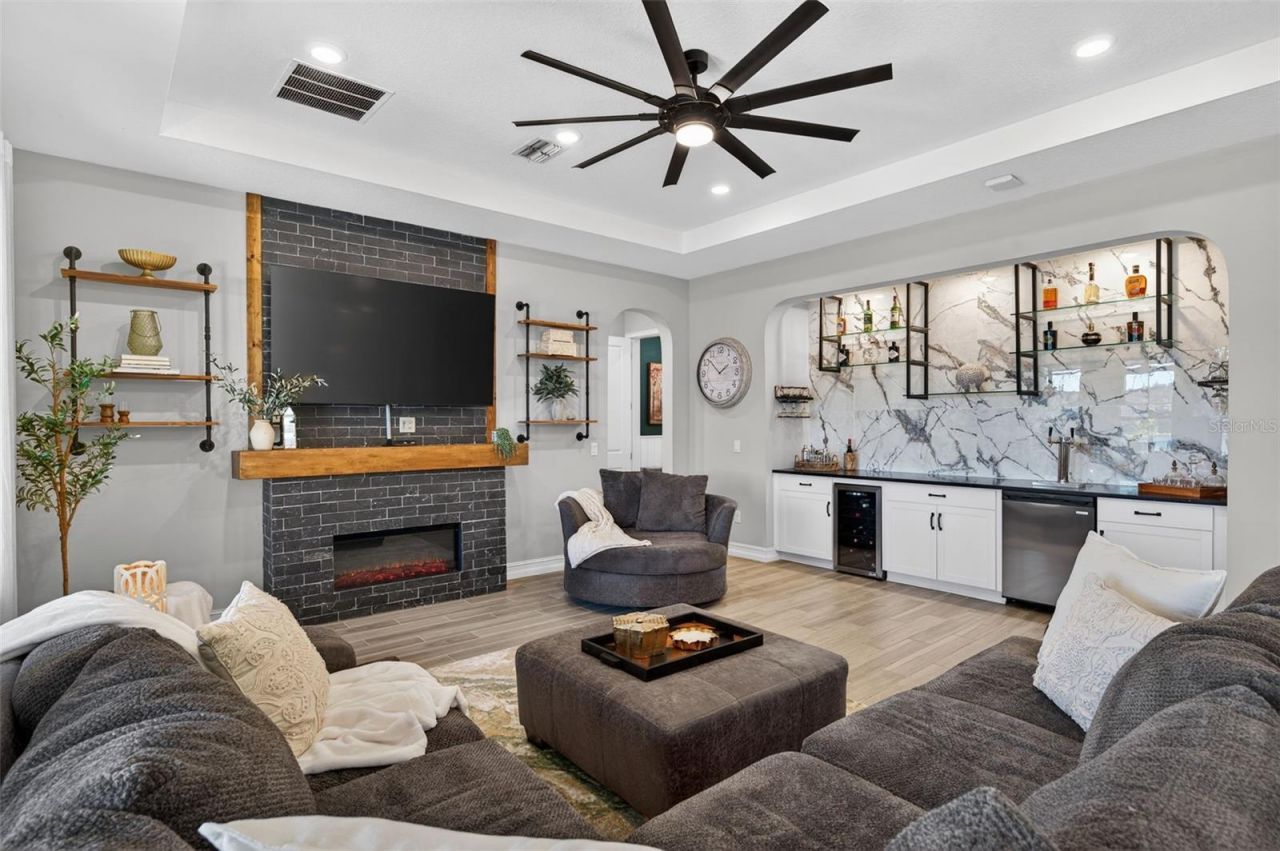 28501 Picana Lane, Wesley Chapel, FL 33543 Photo