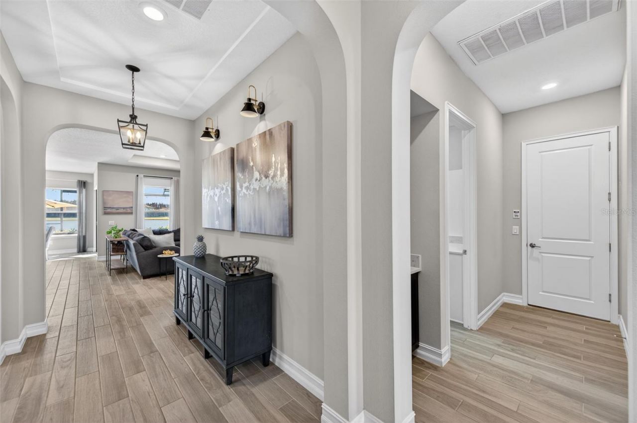 28501 Picana Lane, Wesley Chapel, FL 33543 Photo