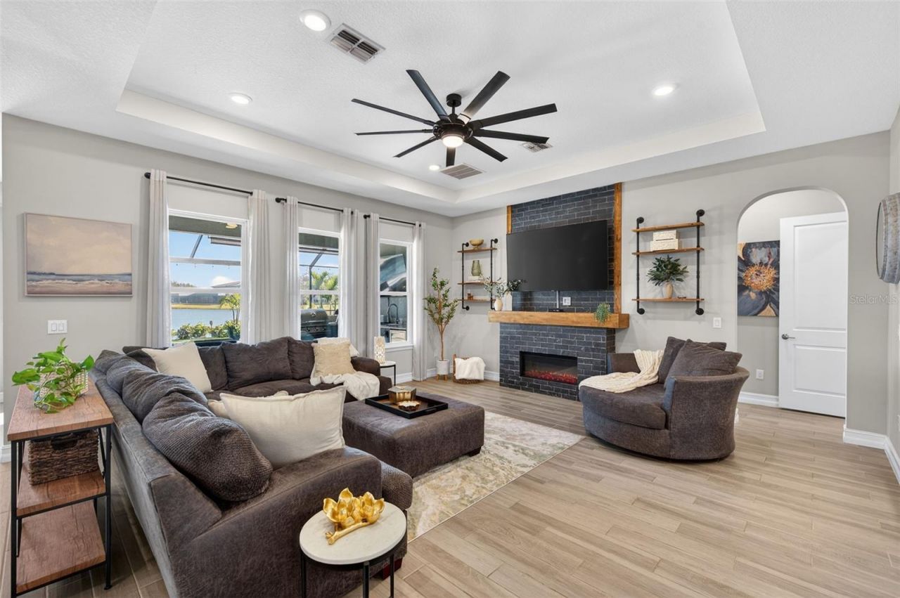 28501 Picana Lane, Wesley Chapel, FL 33543 Photo