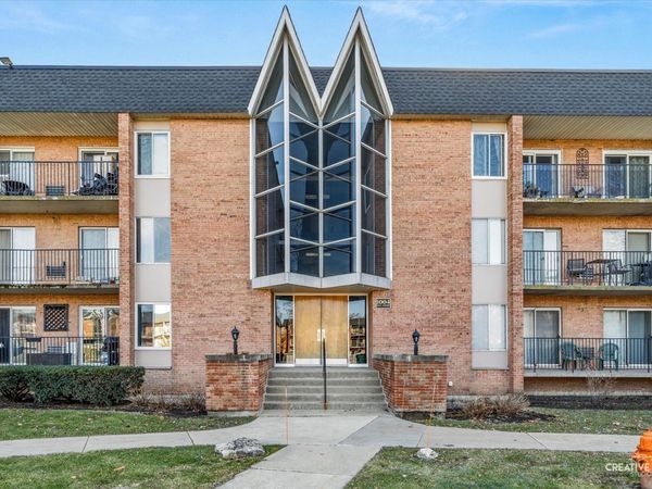 1004 N Mill Street, Unit 312, Naperville, IL 60563