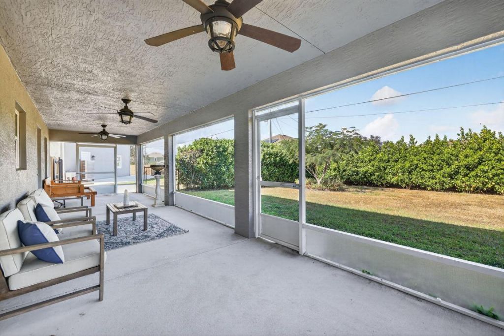 375 SW Alcan Drive, Port Saint Lucie, FL 34953 Photo