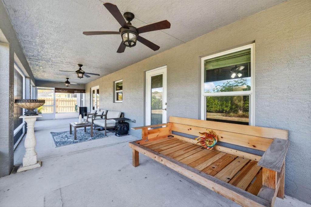 375 SW Alcan Drive, Port Saint Lucie, FL 34953 Photo