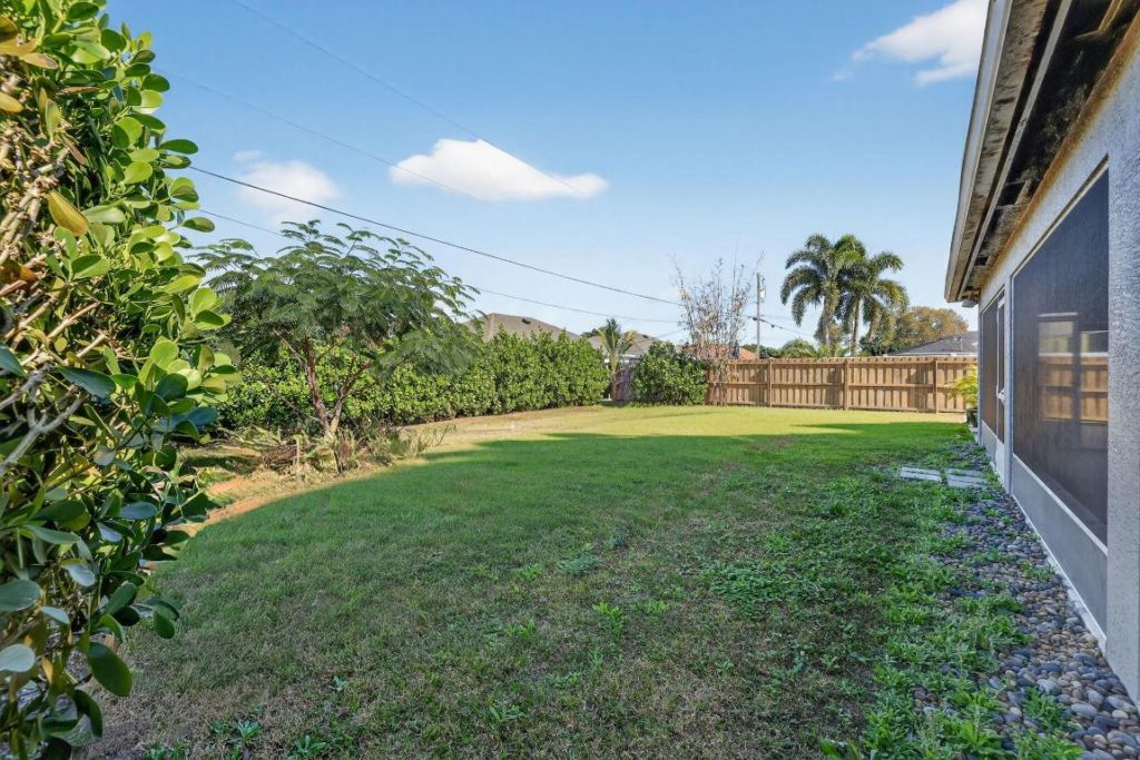 375 SW Alcan Drive, Port Saint Lucie, FL 34953 Photo