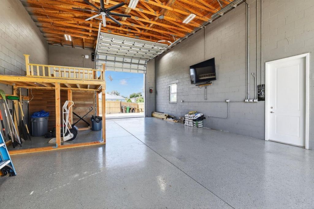 375 SW Alcan Drive, Port Saint Lucie, FL 34953 Photo