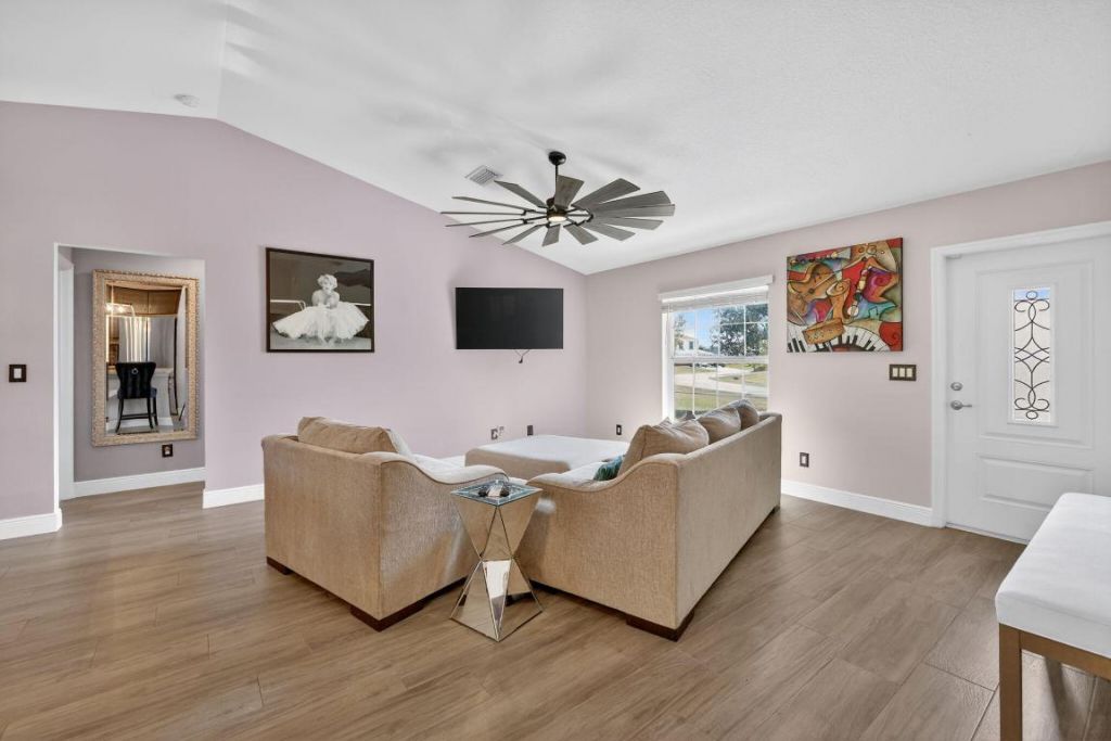 375 SW Alcan Drive, Port Saint Lucie, FL 34953 Photo