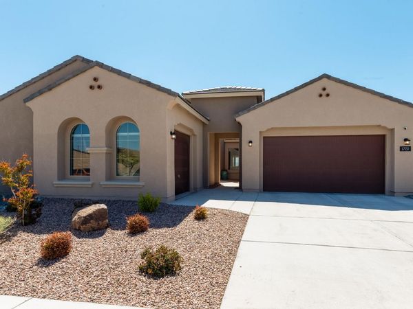 1720 Mount Hood Trail NW, Albuquerque, NM 87120