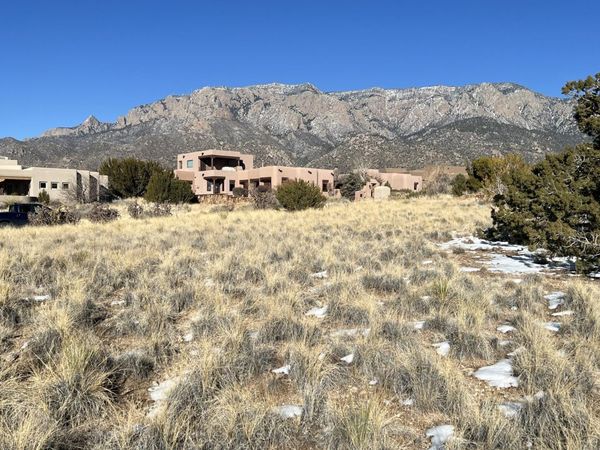 13700 Pino Ridge Place NE, Albuquerque, NM 87111