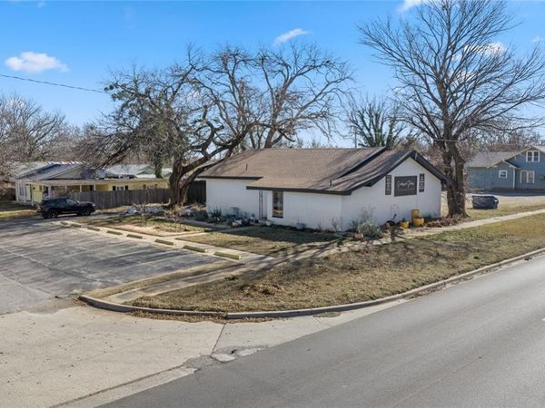 412 N Broadway , Marlow, OK 73055