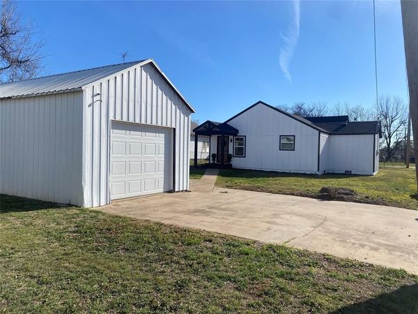 103 N 4th Street, Cyril, OK 73029