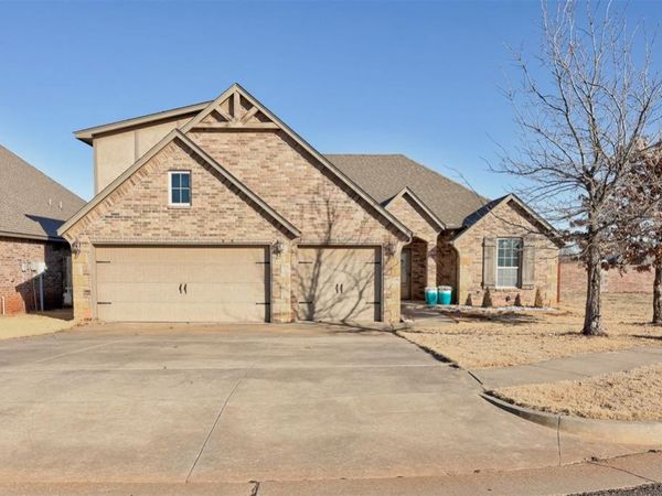 10805 NW 36th Terrace, Yukon, OK 73099