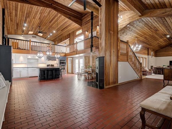 1839 E Pleasantview Lane, Mustang, OK 73064