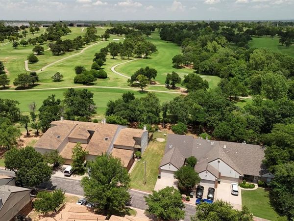 1715 Windhill Avenue, Edmond, OK 73034