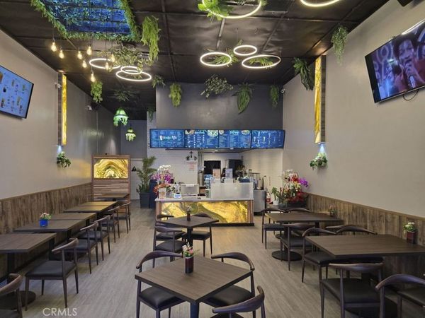 212 E Chapman, Orange, CA 92866