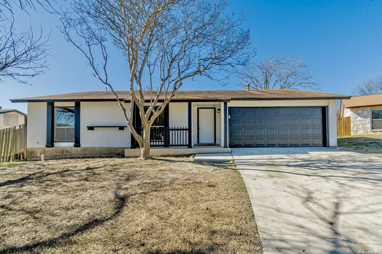 5819 Champions Hill, San Antonio, TX 78233 Main Photo