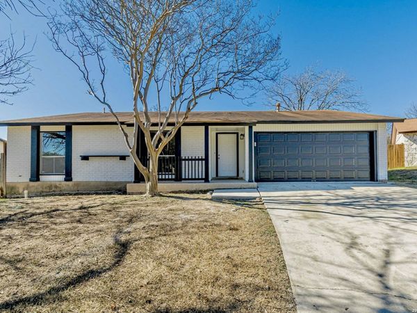 5819 Champions Hill, San Antonio, TX 78233