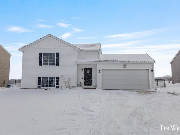 959 View Pointe Drive, Middleville, MI 49333