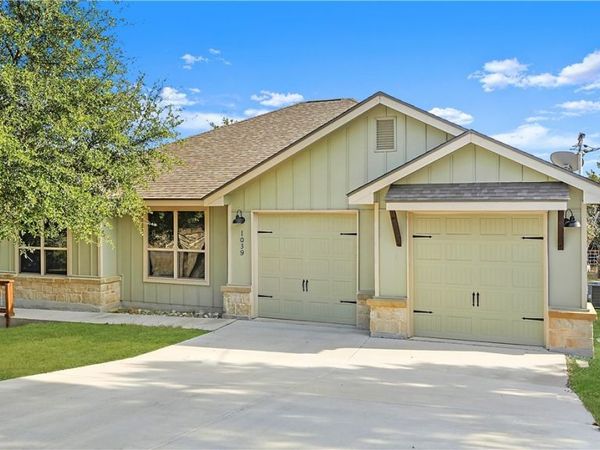 1039 Primrose Path, Canyon Lake, TX 78133