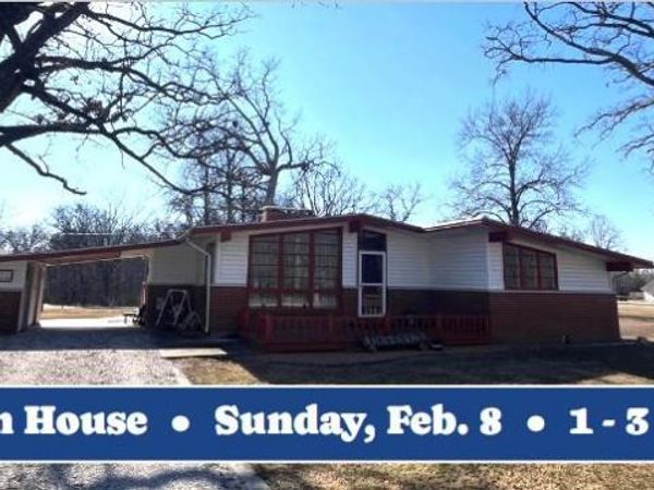 905 Dean Street, Wilsonville, IL 62093