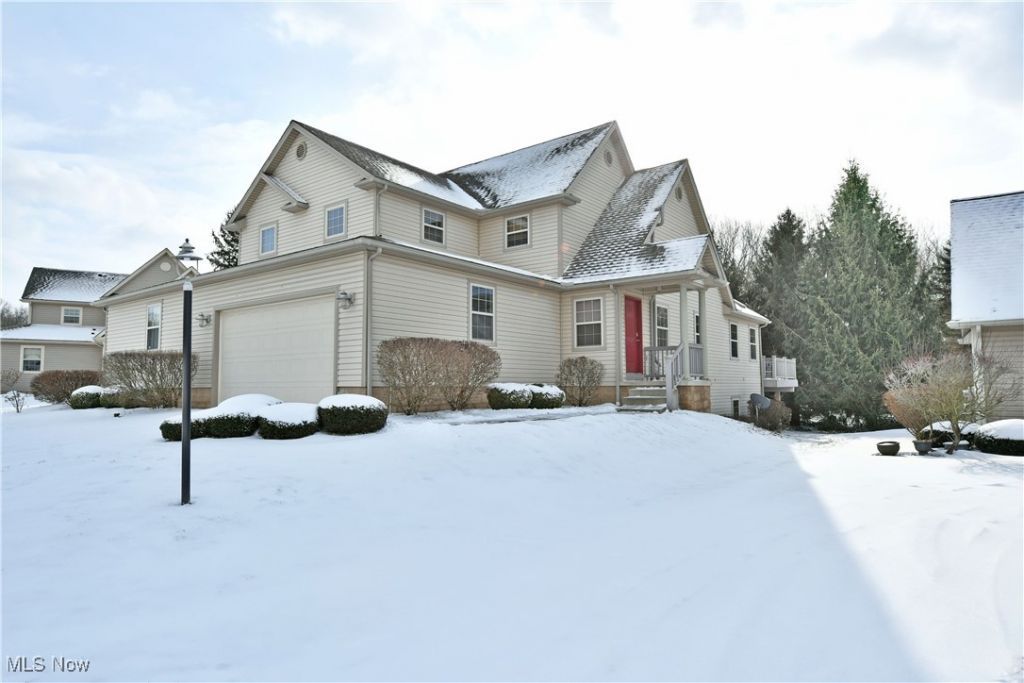 140 Fairway Place Nw, Warren, OH 44483 Main Photo