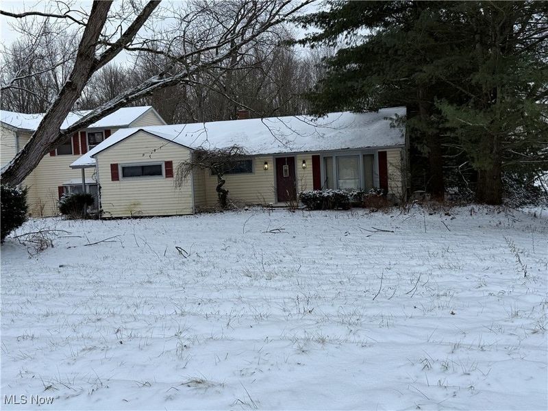 2855 Melgren Drive SW, Warren, OH 44481 Photo 2