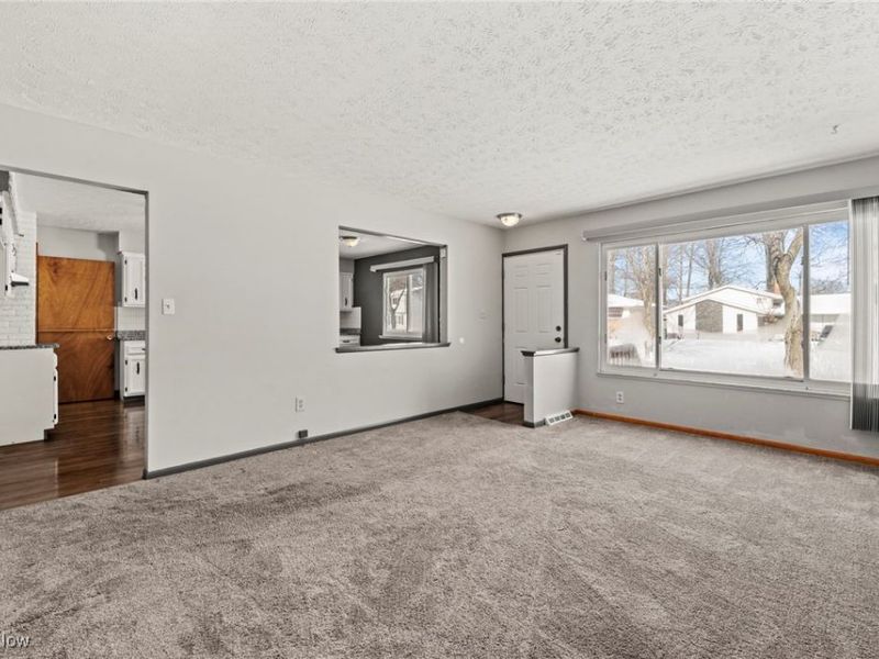 14320 Janice Drive, Maple Heights, OH 44137 Photo 6