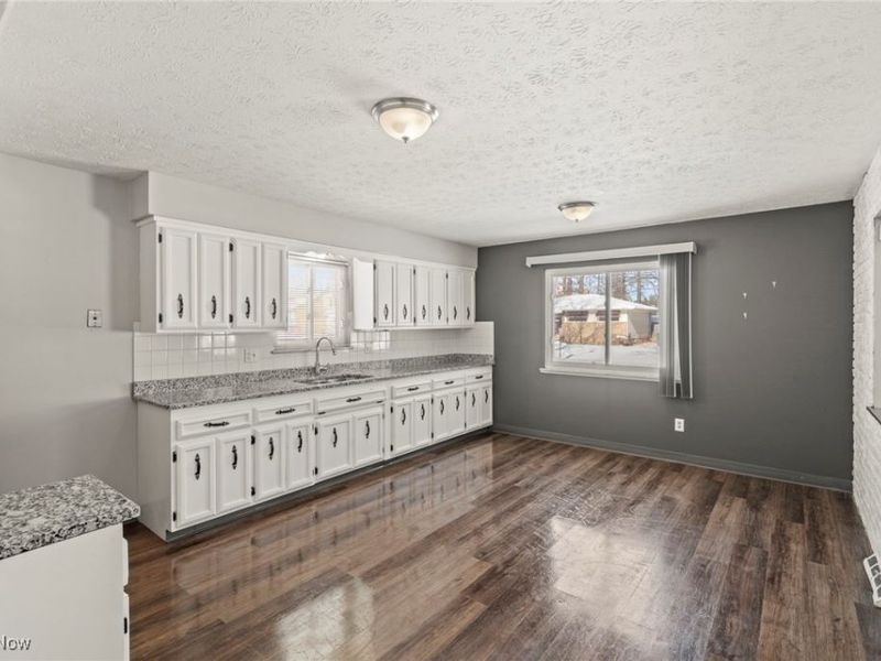 14320 Janice Drive, Maple Heights, OH 44137 Photo 8