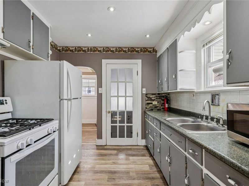 1243 Dietz Avenue, Akron, OH 44301 Photo 3