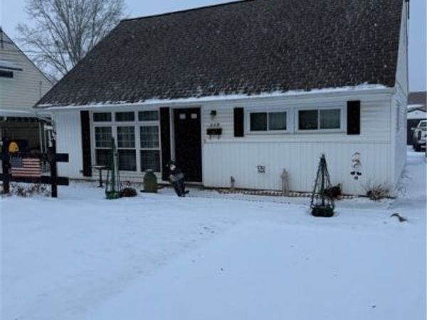 229 Jacobs Road, Hubbard, OH 44425