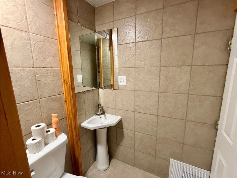 7620 Cindell Street SE, East Canton, OH 44730 Photo 14