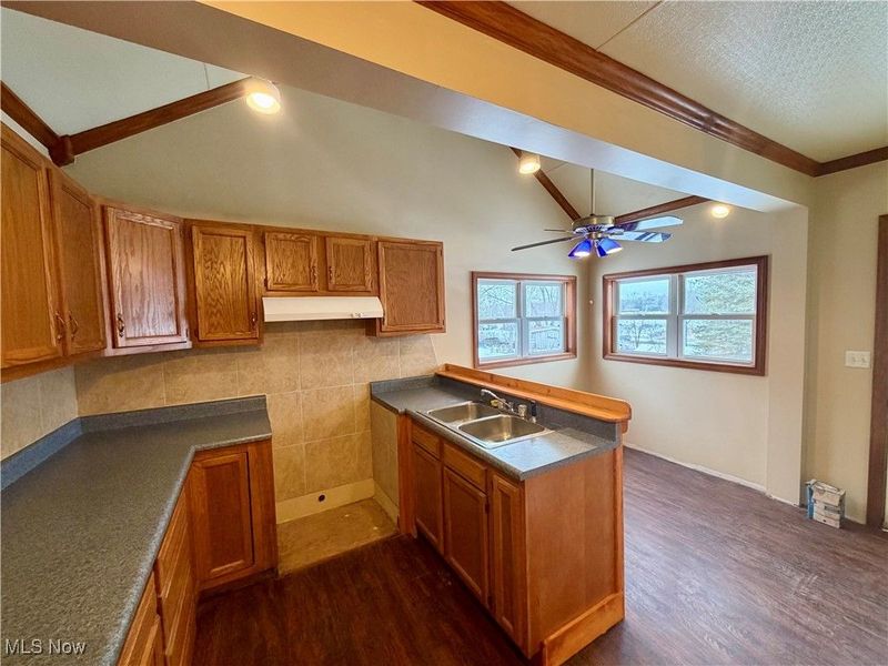 7620 Cindell Street SE, East Canton, OH 44730 Photo 6