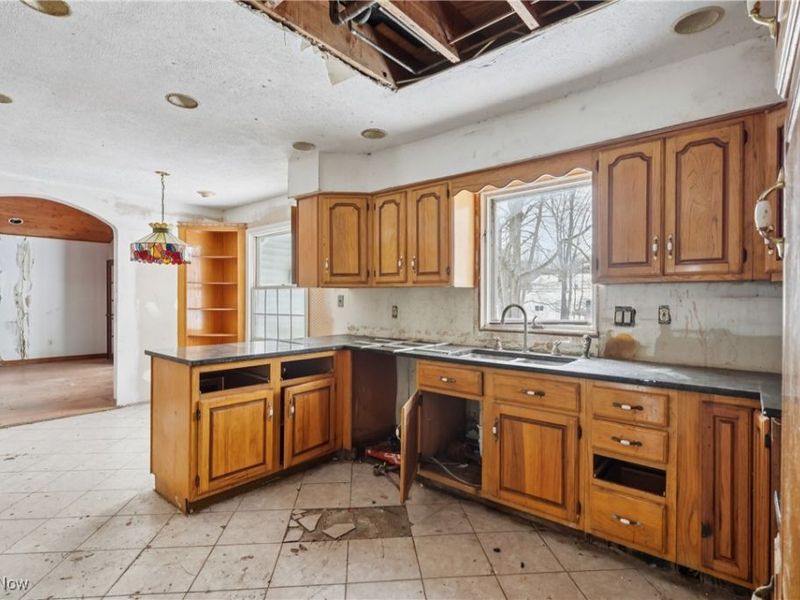 2100 W Salem Parkway, Westlake, OH 44145 Photo 12