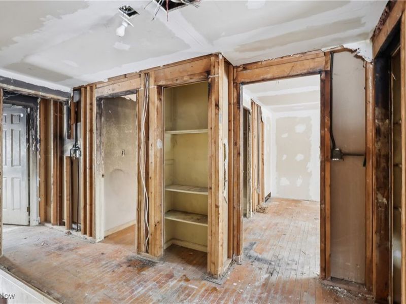 2100 W Salem Parkway, Westlake, OH 44145 Photo 22