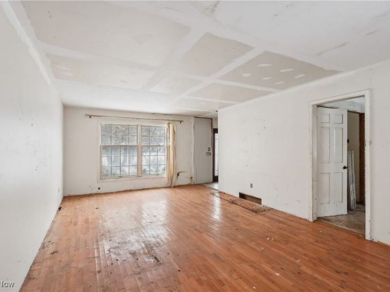 2100 W Salem Parkway, Westlake, OH 44145 Photo 3